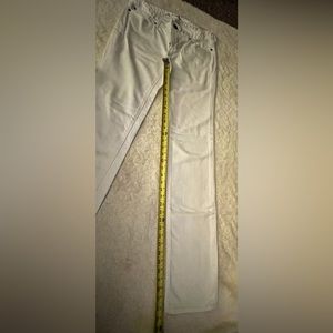 Eddie Bauer misses white jeans. Gently worn, size 4T. 34” inseam.